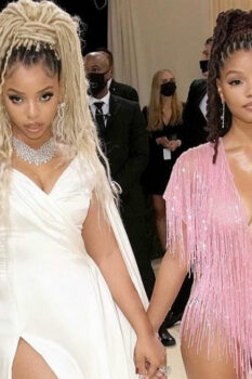 Credit: @chloexhalle/Instagram